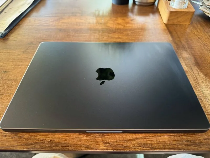 MacBook Pro 14 M4 Pro 1