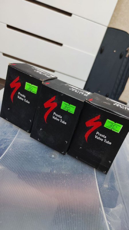 Велосипедные камеры Specialized 20*2.4-3.0, 26*1.75-2.4 3