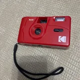 Проектор, фотоаппараты, кисти, стеллаж, картина 3