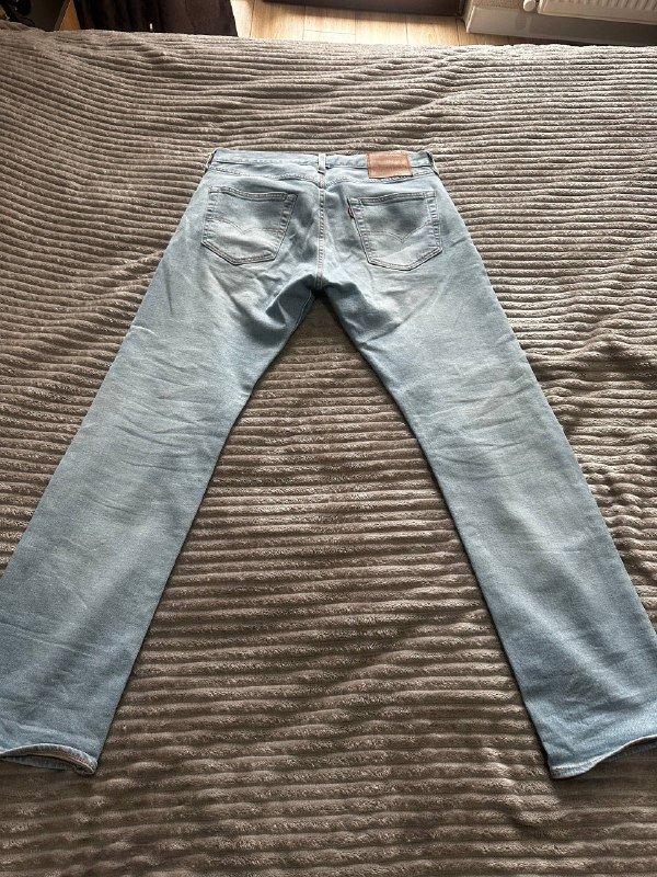 Vineyard Vines Original Breaker Pants, Levi’s 501 Jeans голубые, Levi’s 501 Jeans тёмные 5