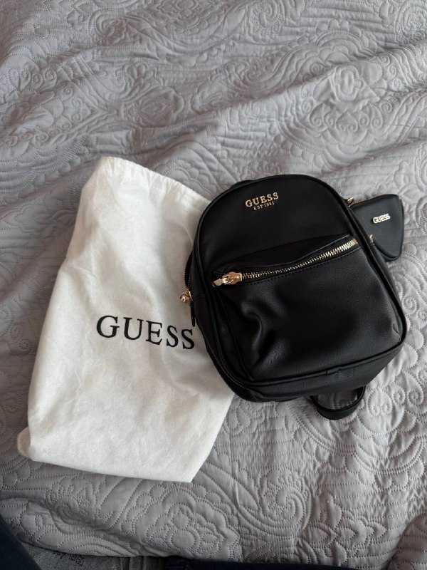 Оригинальный рюкзак GUESS, брелок-кармашек 2