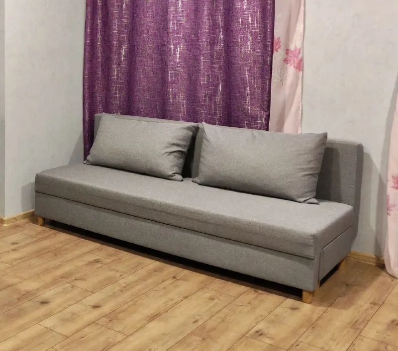 Диван