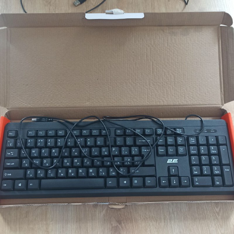 Монитор ViewSonic 24" и офисная клавиатура 6