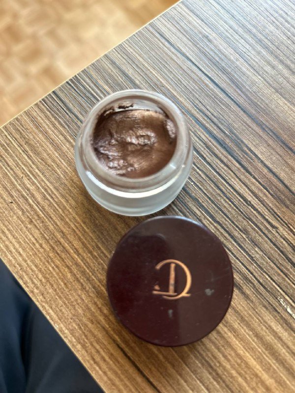 Un Jardin en Mediterranee Hermes 100 мл, жилетка JNBY, кремовые тени Charlotte Tilbury 4