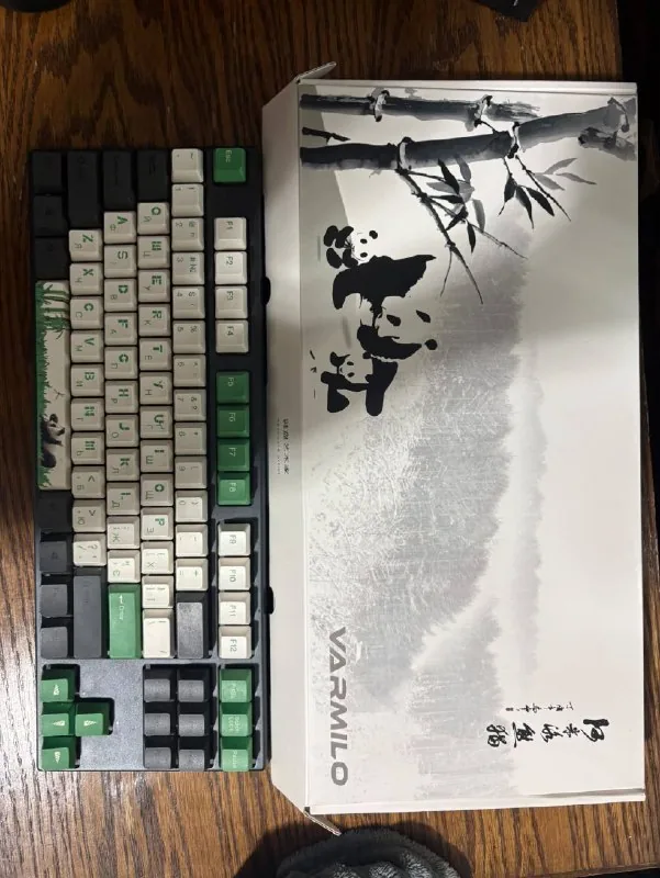 Клавиатура Varmilo, наушники HyperX Cloud Stinger 2 1