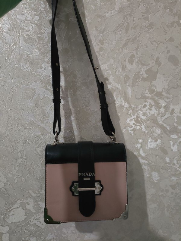 Prada сумка, серый клатч, черно-красная сумка 2