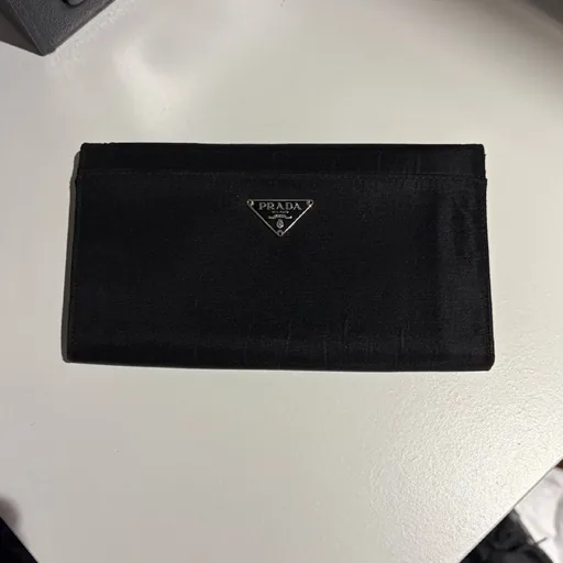 Prada кошелек