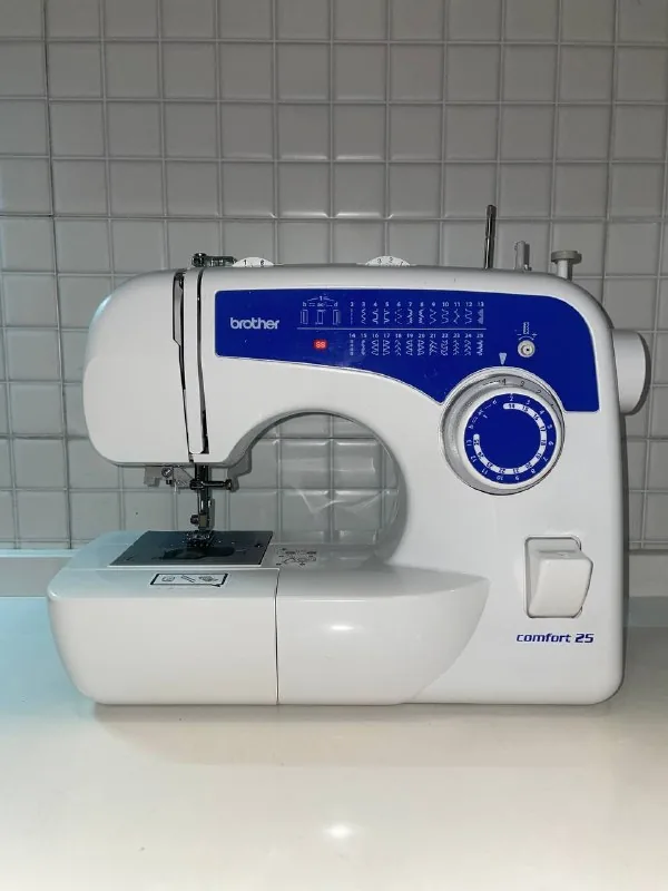 Швейная машинка Brother Comfort 25 1