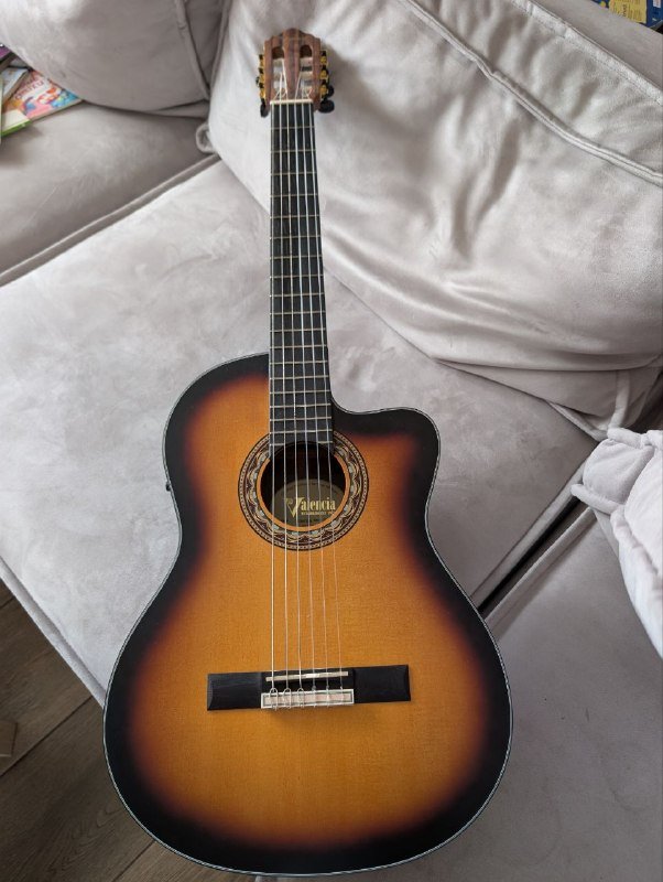 Гитара Valencia VC304CEasb, чехол