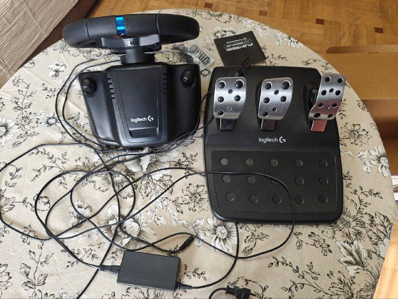 Руль и педали Logitech G29 для автосимуляторов