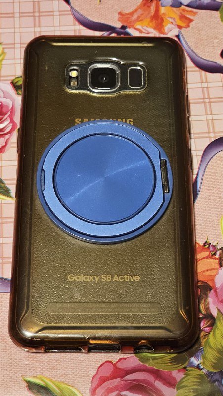 Samsung Galaxy S8 Active 4/64 ГБ с чехлом и зарядником 4