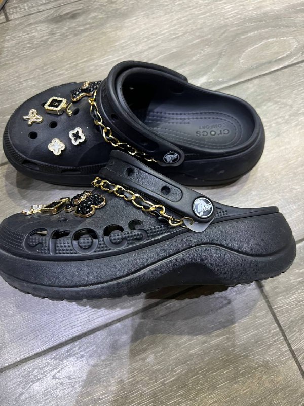 Кроссовки Puma, Calvin Klein, Crocs женские 10