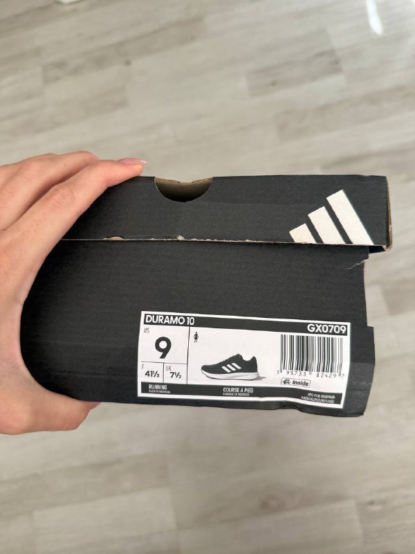 Женские кроссовки Adidas