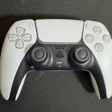 Xbox და PS5 DualSense კონტროლერები 3