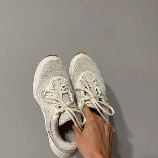 Женские кроссовки Nike
