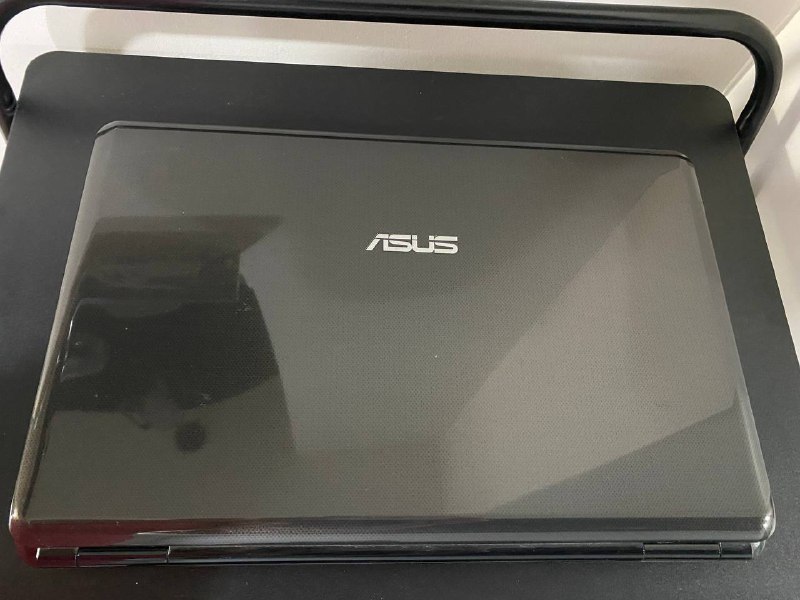 Б/у ноутбук ASUS K70IO с сумкой 2