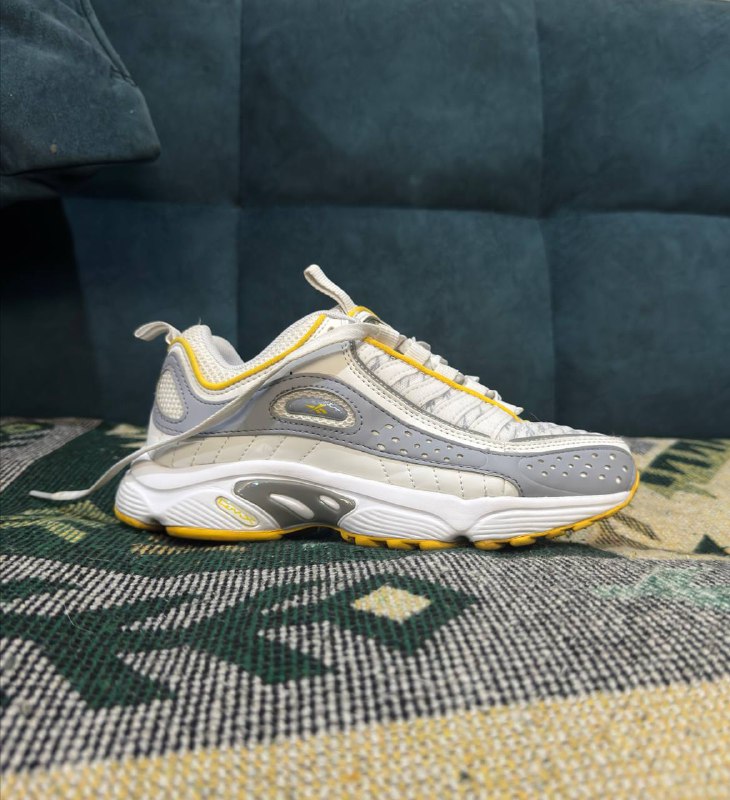 Кроссовки Reebok Daytona, Reebok Club C, Guess Lederboots, Puma Cali, Converse, Puma cilia, Nike air max 95 36 размер
