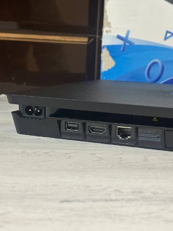 PlayStation 4 with accessories 2