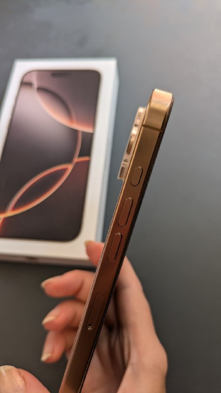 iPhone 16 pro max 256 Desert Titanium 2