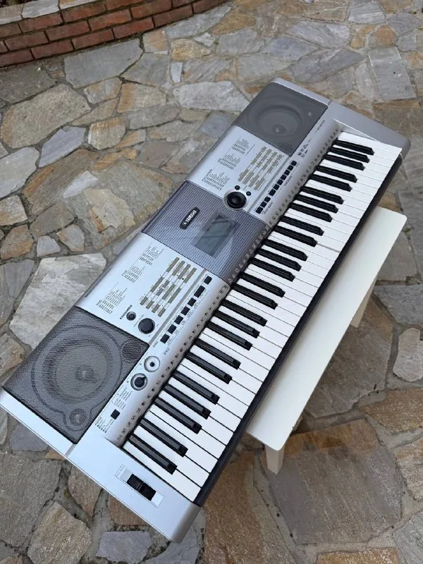 Синтезатор Yamaha 1