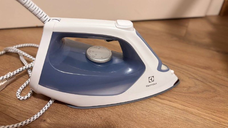 Утюг Electrolux Е7SI1 5