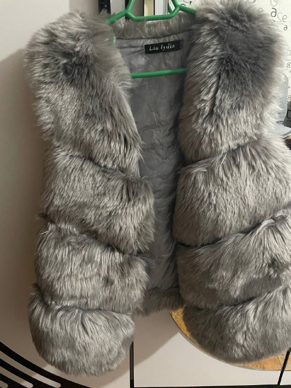 Жилет из искусственного меха размер XXXL