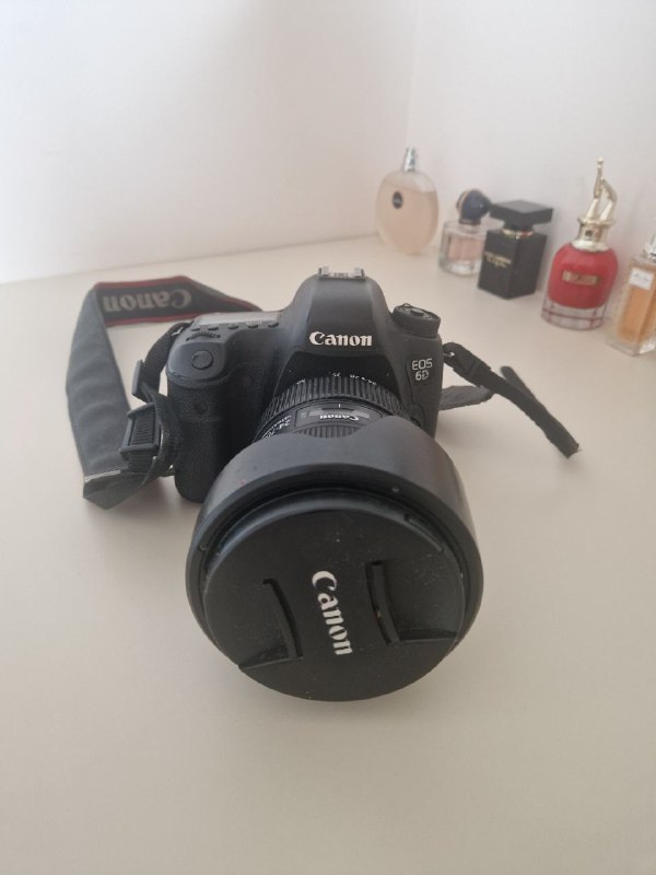 Фотоаппарат Canon EOS 6D с зарядным устройством и USB