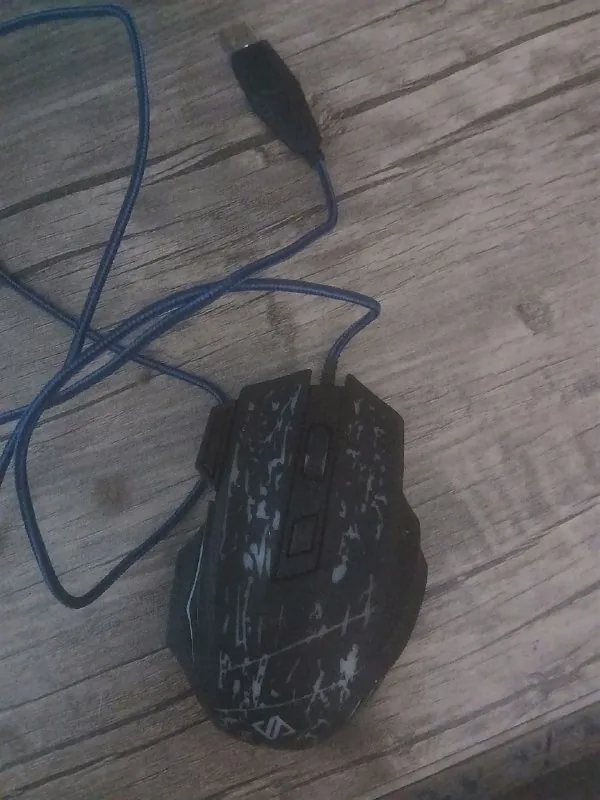 Игровая проводная USB-мышь