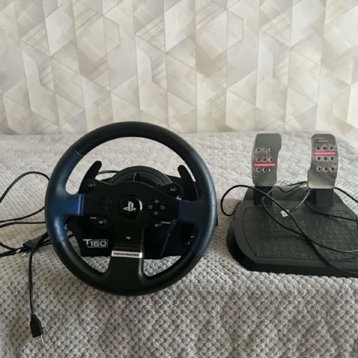 Руль Thrustmaster T150, педали