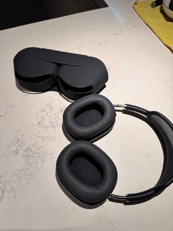 Apple AirPods Max Midnight наушники 3