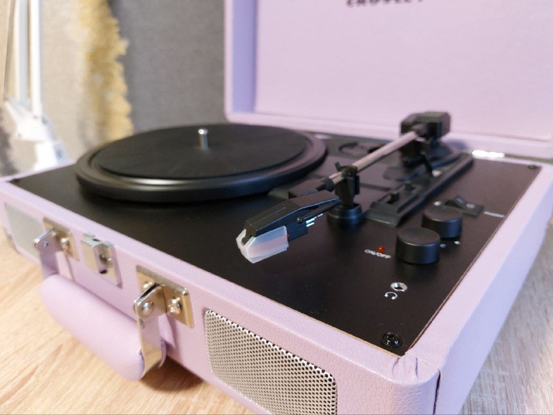 Виниловый проигрыватель Crosley Cruiser Deluxe 3