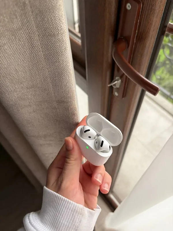 AirPods 4 ANC 1