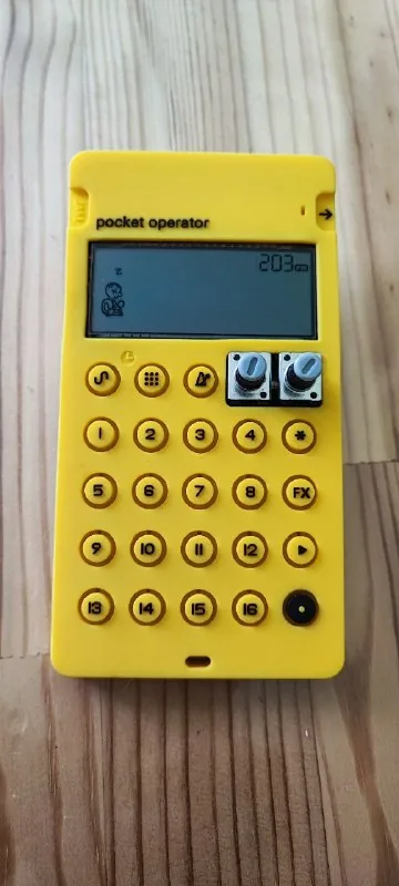 Семплер Teenage Engineering PO-33, чехол 1