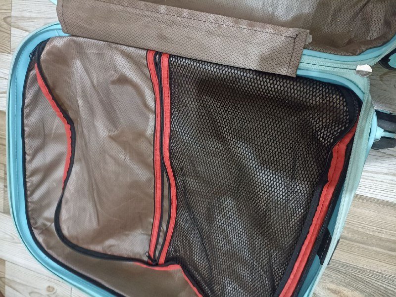 Дорожный чемодан