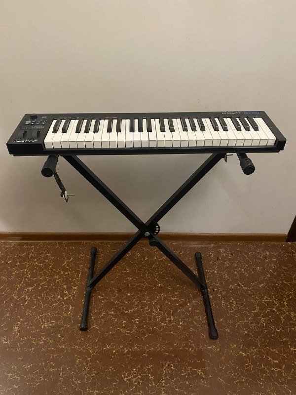 Миди-клавиатура Nektar Impact GX49 с кабелем и подставкой 2