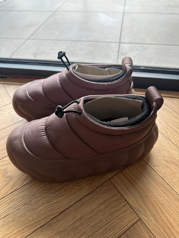 Crocs Overpuff Shorty женские новые 38/39 2