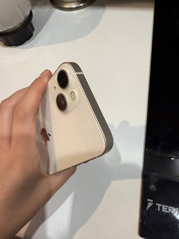 iPhone 13 3