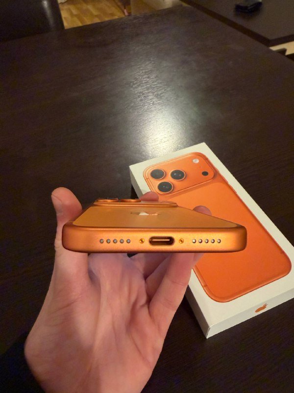 iPhone 17 Pro 256 ГБ Cosmic Orange с SIM и eSIM 7