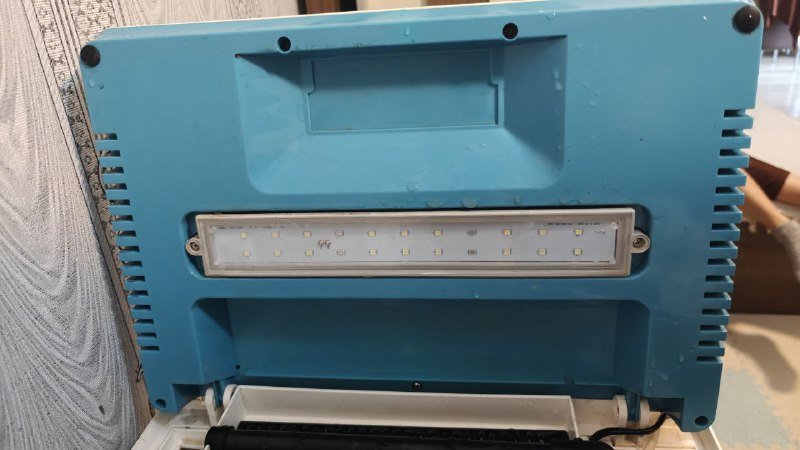 Аквариум с фильтром, светом, термометром, кормами и тест-полосками 3