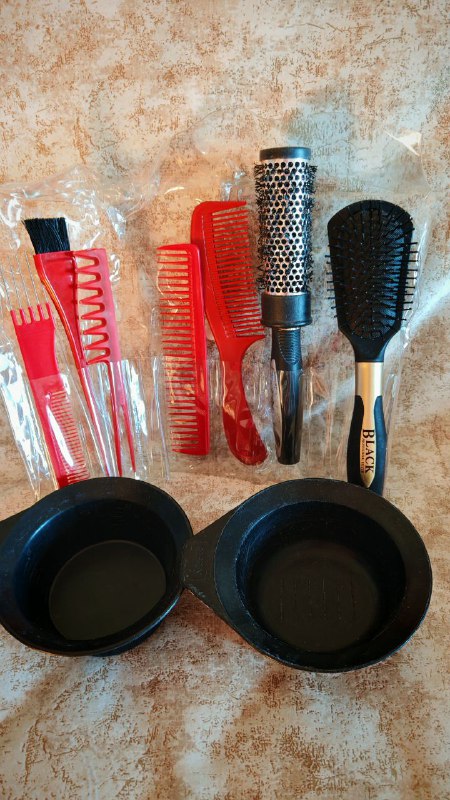 Casio watch, Pandora bracelet, set of brushes 4