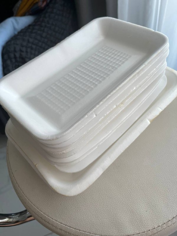 коробки от каши, бутылки из-под сока, картонная труба, пенопластовые поддоны, шлейка, шлепки, пляжная сумка, одеяло на запчасти 2