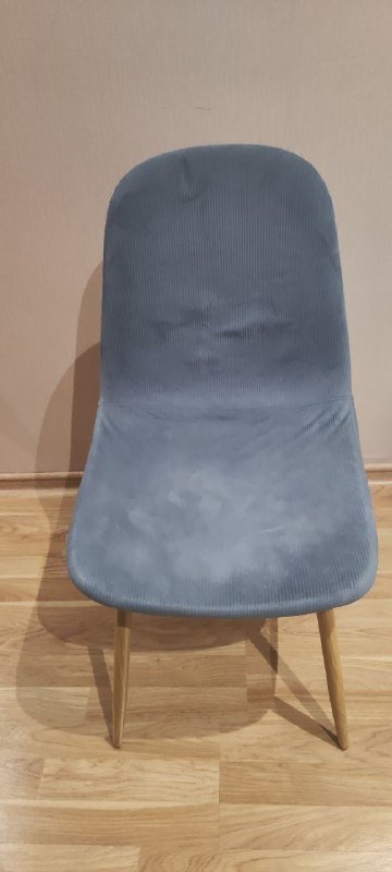 Велюровый стул