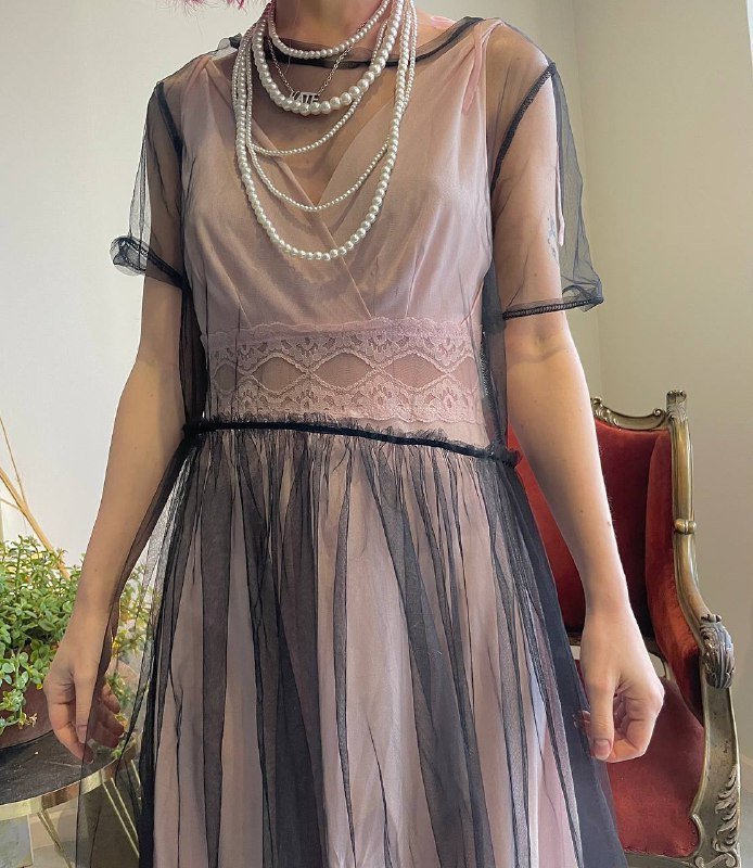 Прозрачное платье, жилетка в цветочек, курточка Adidas 90-х