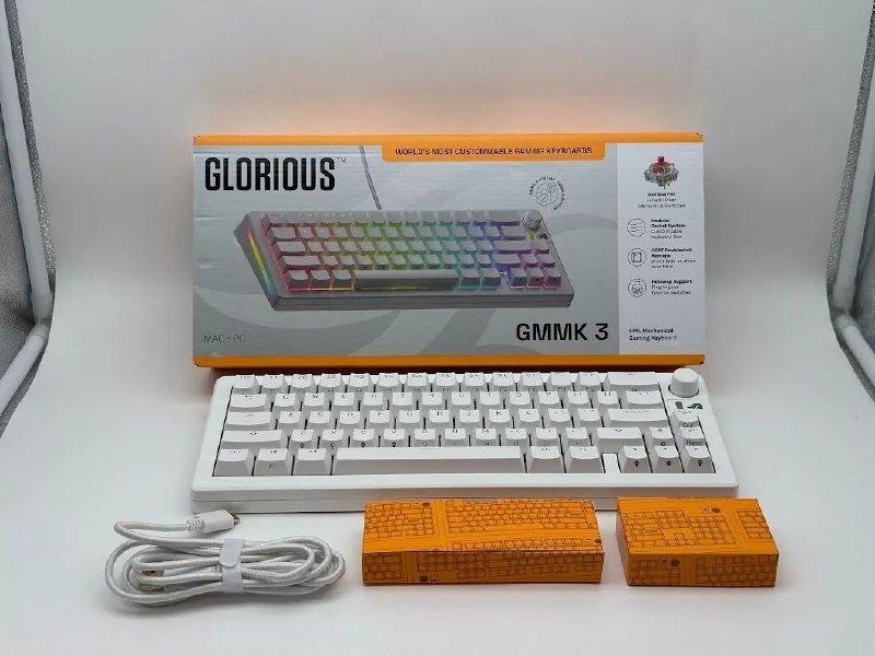 Клавиатура Glorious GMMK 3 65% Wired Mechanical Linear Switch 2