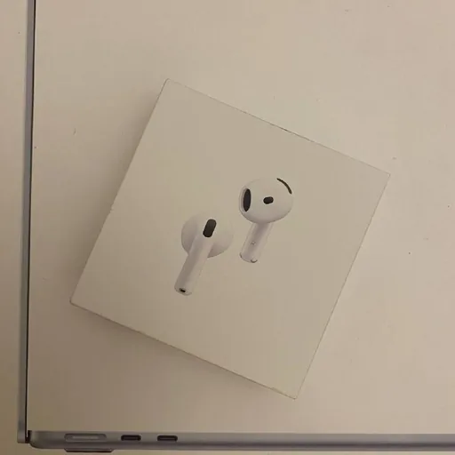 Airpods 4 ANC