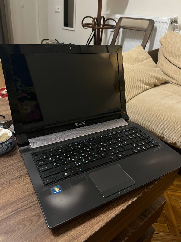 Ноутбук Asus 2010 года большая диагональ
