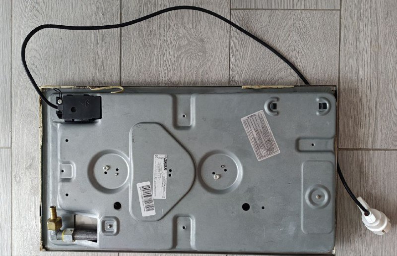 Газовая варочная плита Zanussi встраиваемая 2