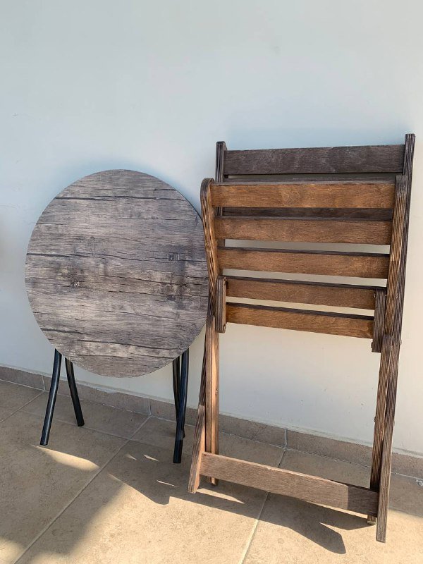 Складной стол и два деревянных стула для балкона или сада 4