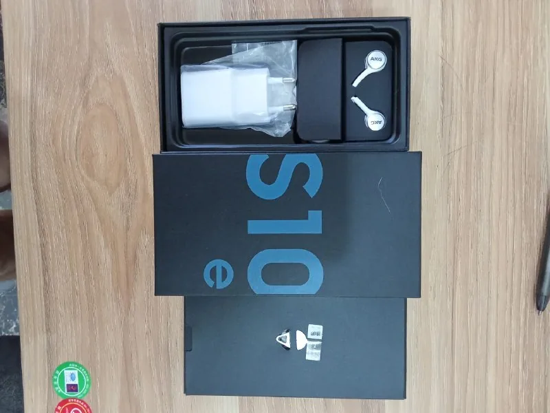 Samsung Galaxy S10e 1