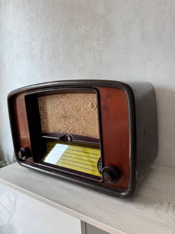 Ретро радио приёмник Балтика 1951 года 3